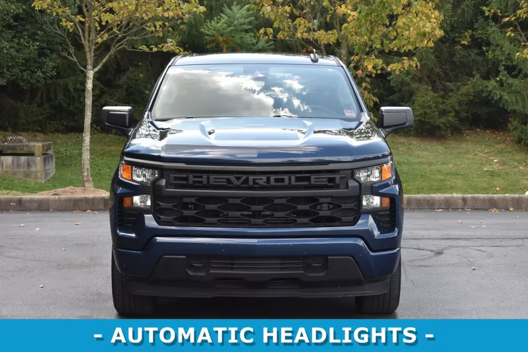 2022 Chevrolet Silverado 1500 Custom photo 1