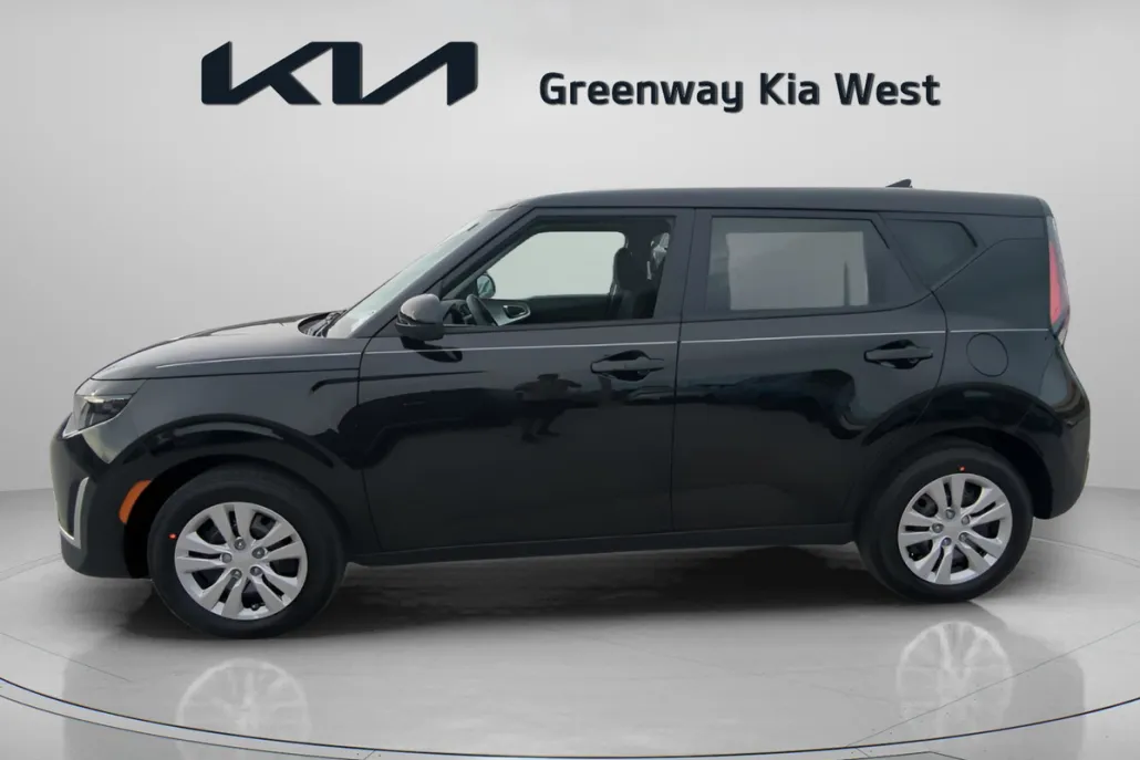 2025 Kia Soul LX photo 1