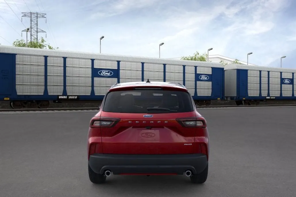 2025 Ford Escape ST-Line photo 1