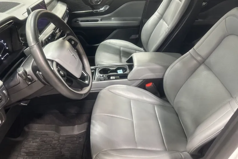 2022 Lincoln Corsair Standard photo 1