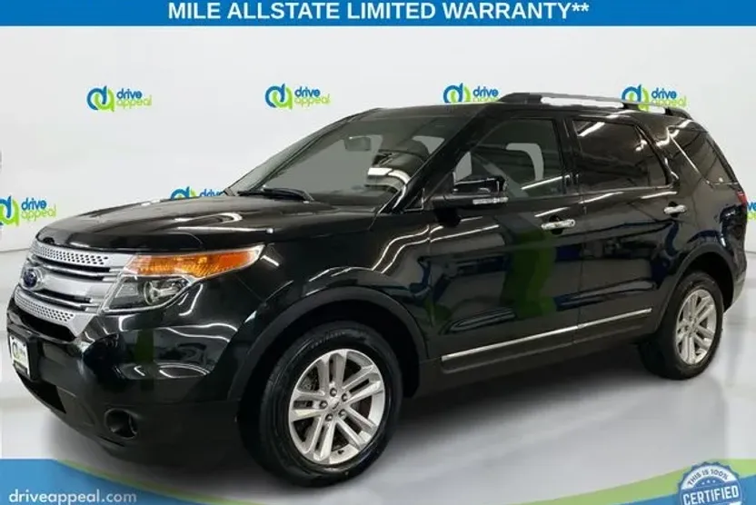 2015 Ford Explorer XLT photo 1