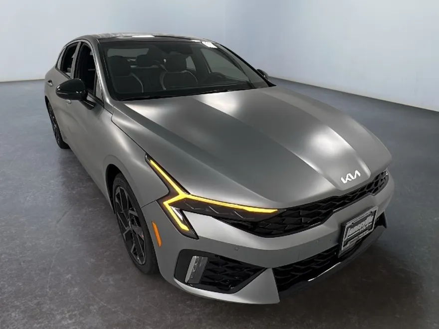 2026 Kia K5 GT-Line photo 1