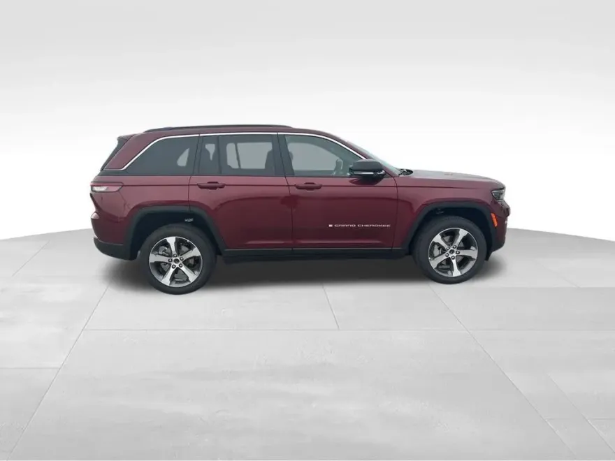 2025 Jeep Grand Cherokee Limited photo 1