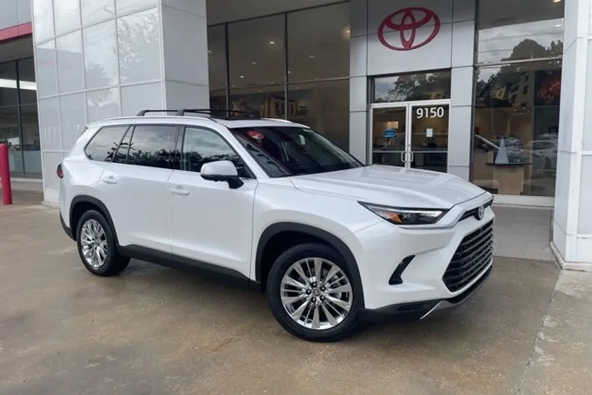 2026 Toyota Grand Highlander Platinum photo 1