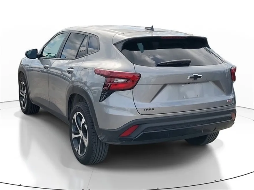 2025 Chevrolet Trax photo 1