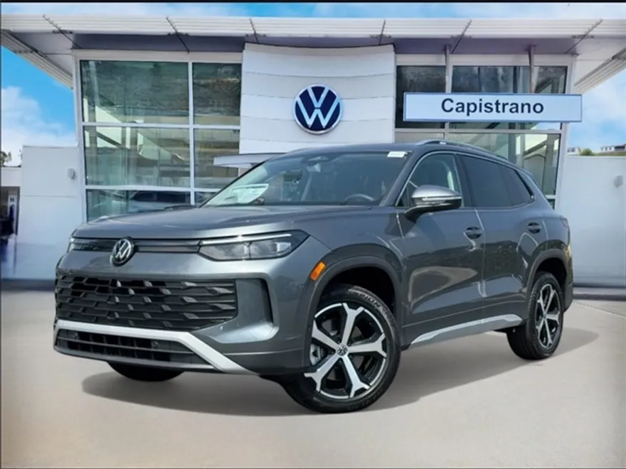 2025 Volkswagen Tiguan SE photo 1