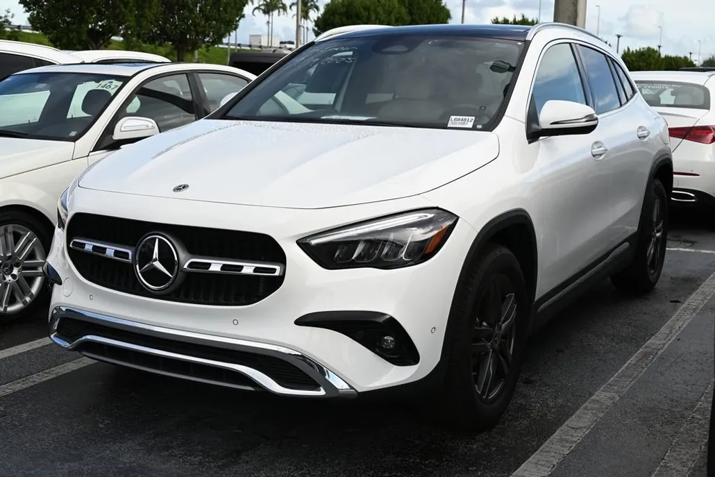 2025 Mercedes Benz GLA 250 photo 1