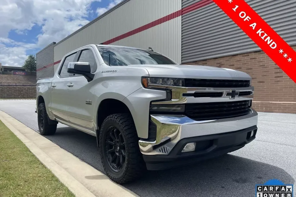 2020 Chevrolet Silverado 1500 LT photo 1