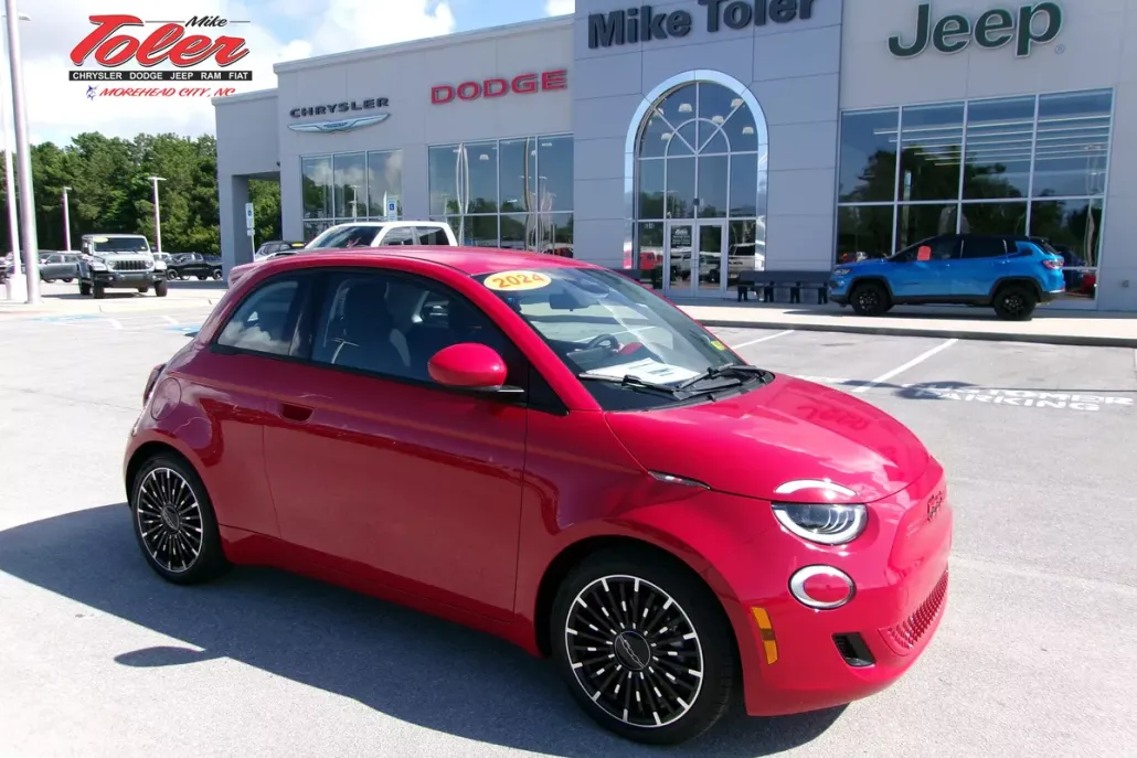 2024 Fiat 500e Red photo 1