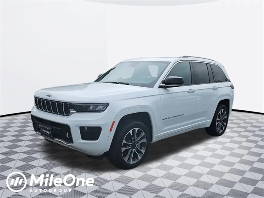 2022 Jeep Grand Cherokee Overland photo 1