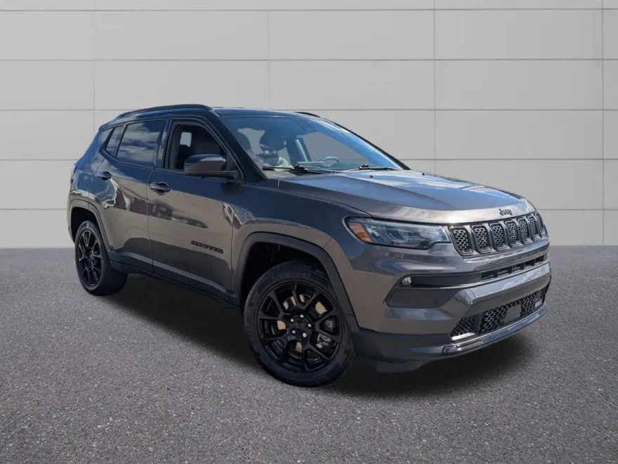 2023 Jeep Compass Altitude photo 1