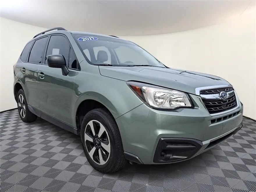 2017 Subaru Forester 2.5i photo 1