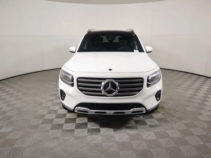 2026 Mercedes Benz GLB 250 photo 1