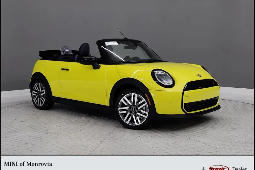 2026 Mini Cooper Convertible Signature photo 1