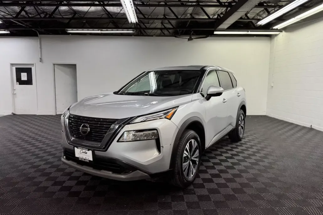 2021 Nissan Rogue SV photo 1