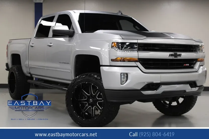 2018 Chevrolet Silverado 1500 LT photo 1