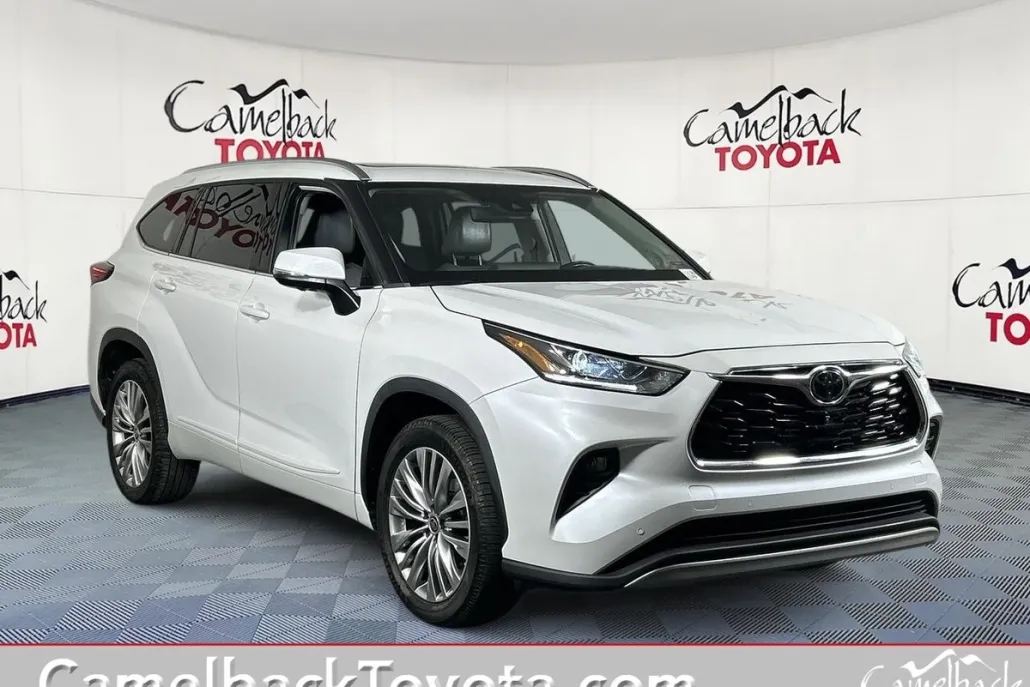 2023 Toyota Highlander Limited Platinum XLE XSE photo 1
