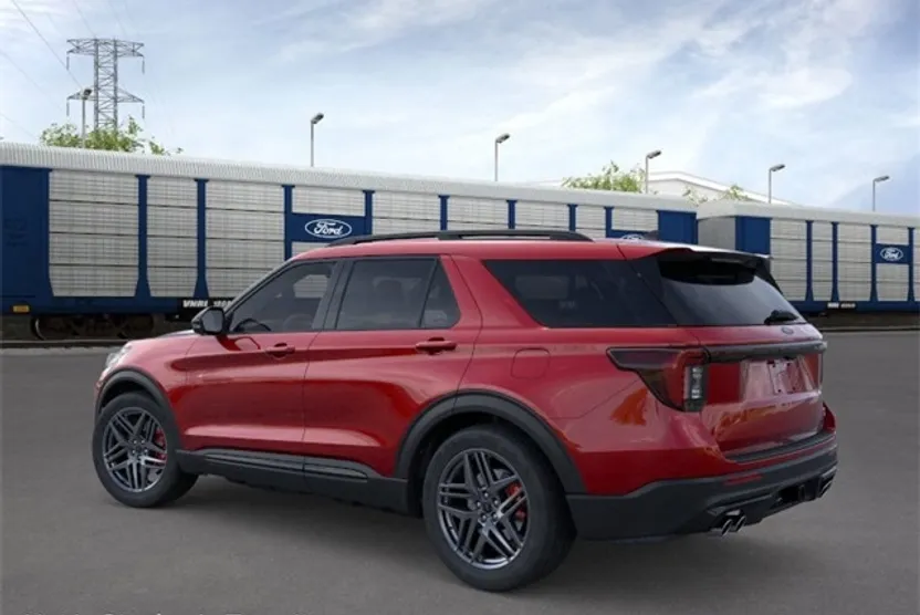 2025 Ford Explorer ST photo 1