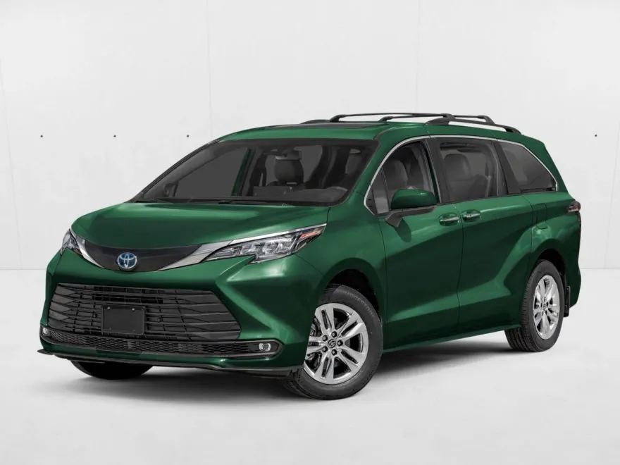 2025 Toyota Sienna XSE photo 1
