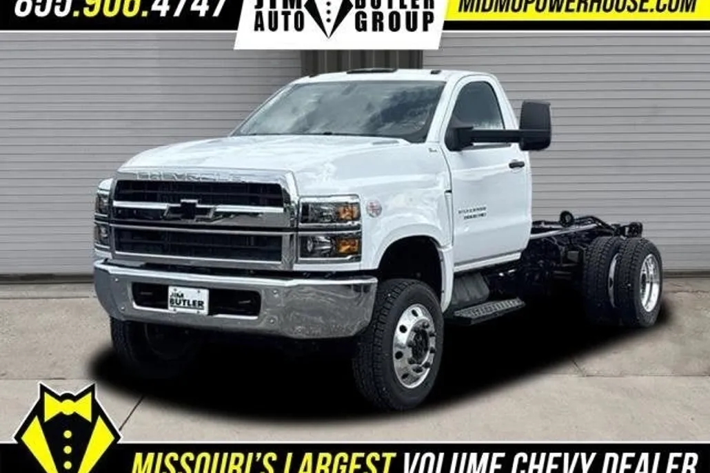2024 Chevrolet Silverado 5500HD Work Truck photo 1