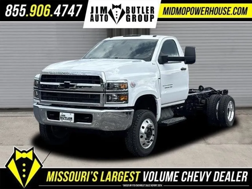 2024 Chevrolet Silverado 5500HD Work Truck photo 1