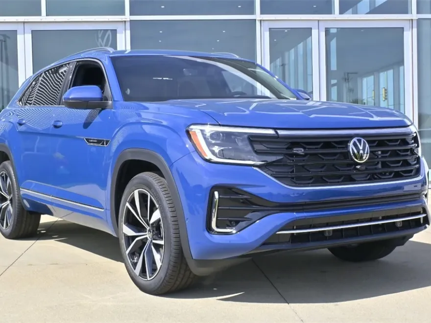 2026 Volkswagen Atlas Cross Sport SEL Premium R-Line photo 1
