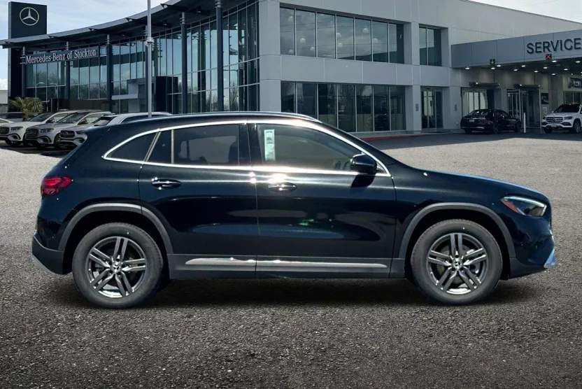 2025 Mercedes Benz GLA 250 photo 1