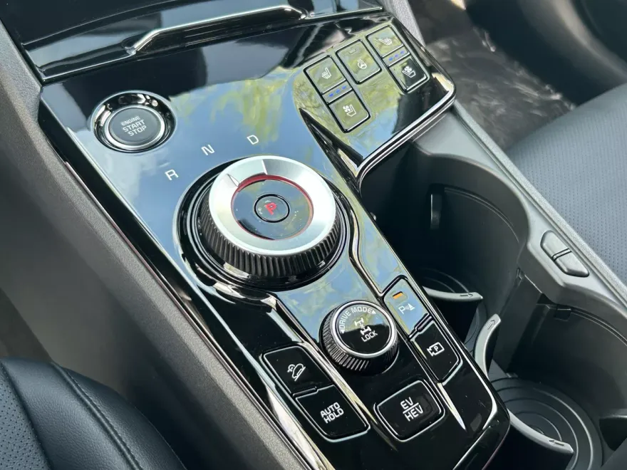 2025 Kia Sportage Plug-In Hybrid X-Line Prestige photo 1