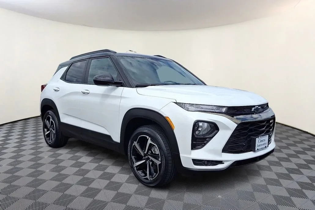 2023 Chevrolet Trailblazer RS photo 1
