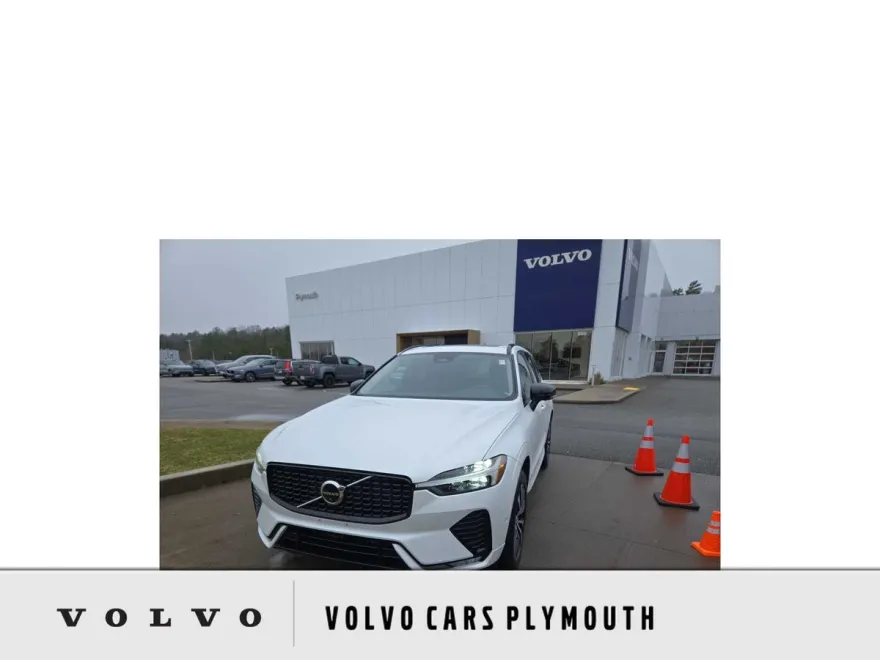 2023 Volvo XC60 B5 Plus photo 1