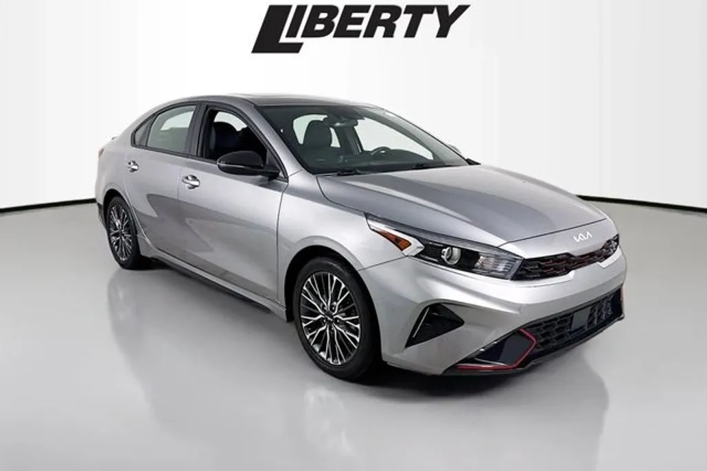 2023 Kia Forte GT-Line photo 1