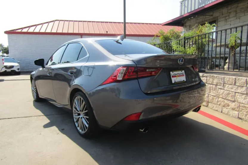 2015 Lexus IS 250 photo 1