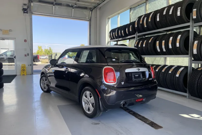2015 Mini Cooper Hardtop 2 Door photo 1