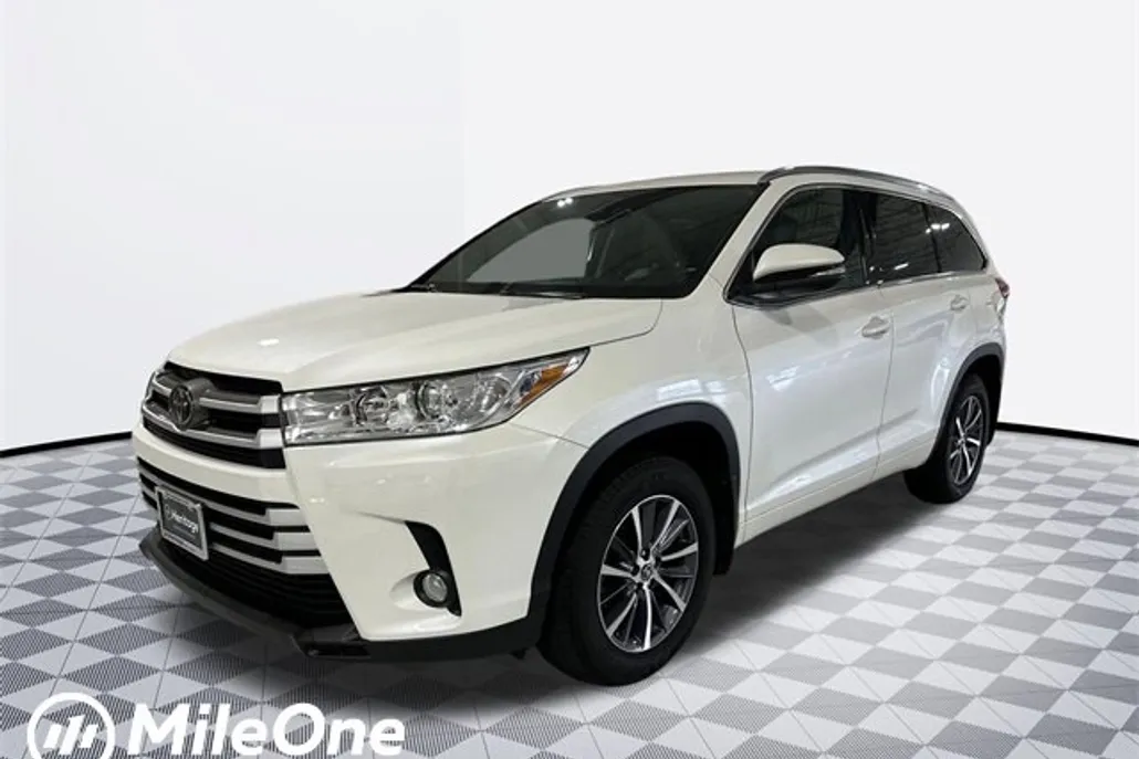 2018 Toyota Highlander XLE photo 1