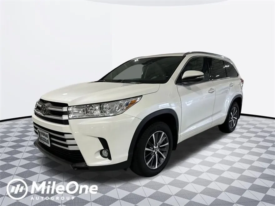 2018 Toyota Highlander XLE photo 1