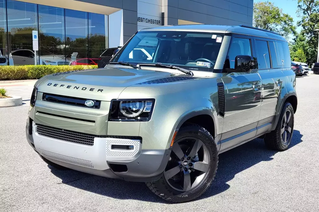 2024 Land Rover Defender 110 S photo 1