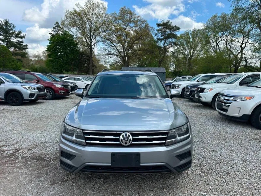 2019 Volkswagen Tiguan SE photo 1