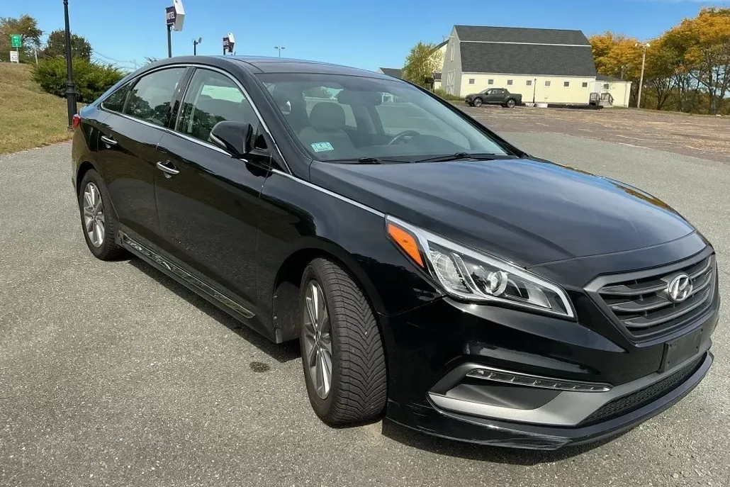 2016 Hyundai Sonata Limited photo 1