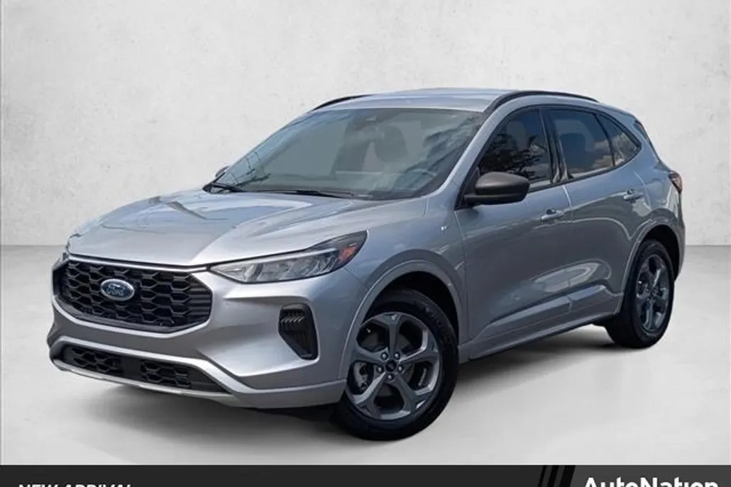 2024 Ford Escape ST-Line photo 1
