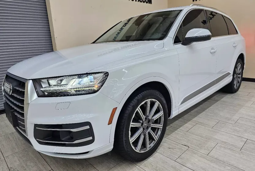 2018 Audi Q7 3.0T Prestige photo 1