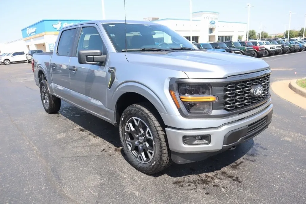 2025 Ford F-150 STX photo 1