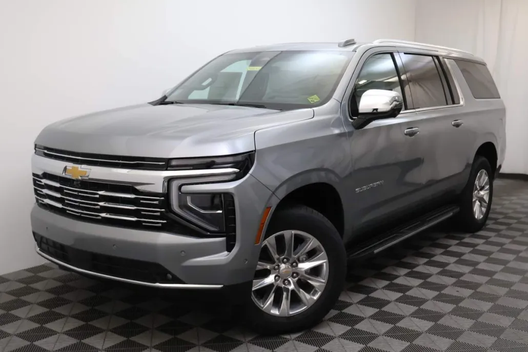 2025 Chevrolet Suburban Premier photo 1