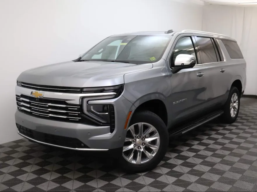 2025 Chevrolet Suburban Premier photo 1