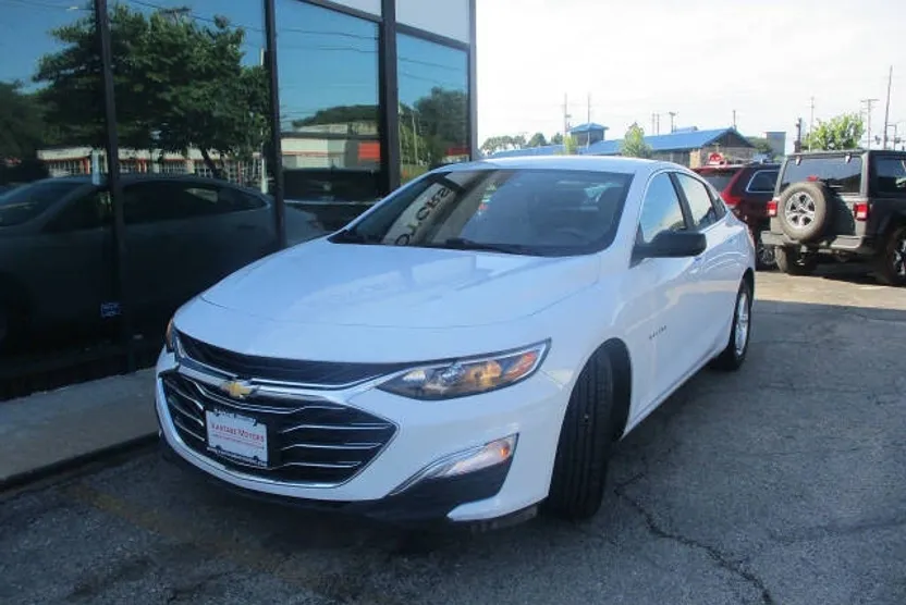 2020 Chevrolet Malibu LS photo 1