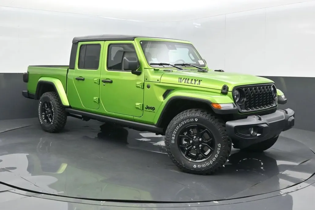 2025 Jeep Gladiator Willys photo 1
