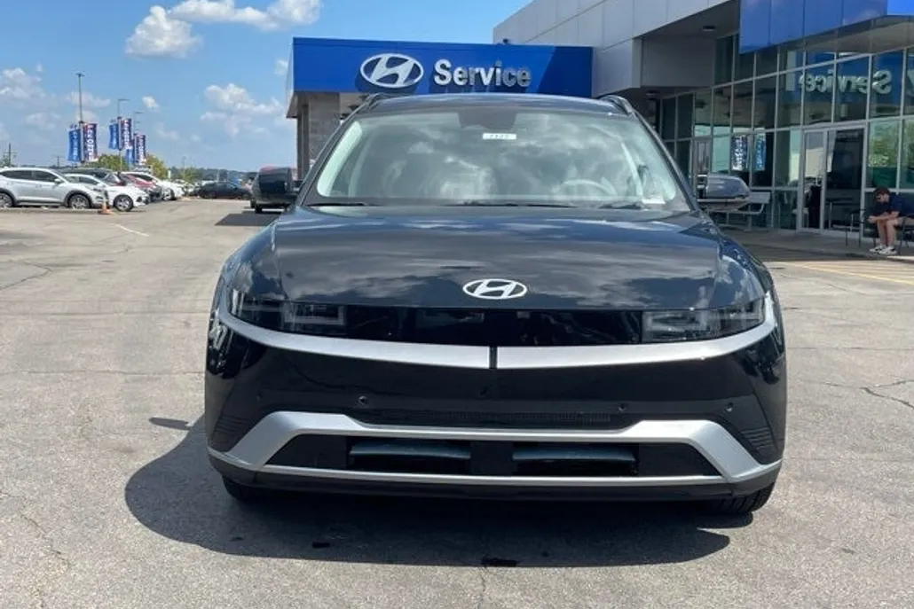 2025 Hyundai Ioniq 5 SEL photo 1