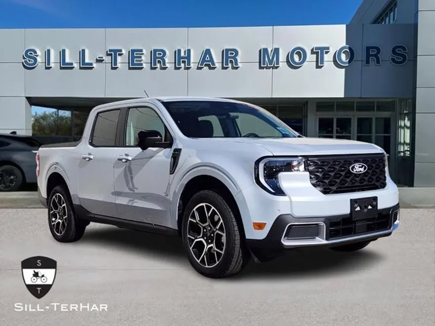 2025 Ford Maverick Lariat photo 1