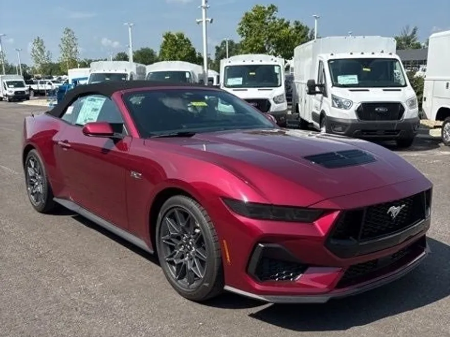 2025 Ford Mustang GT Premium photo 1