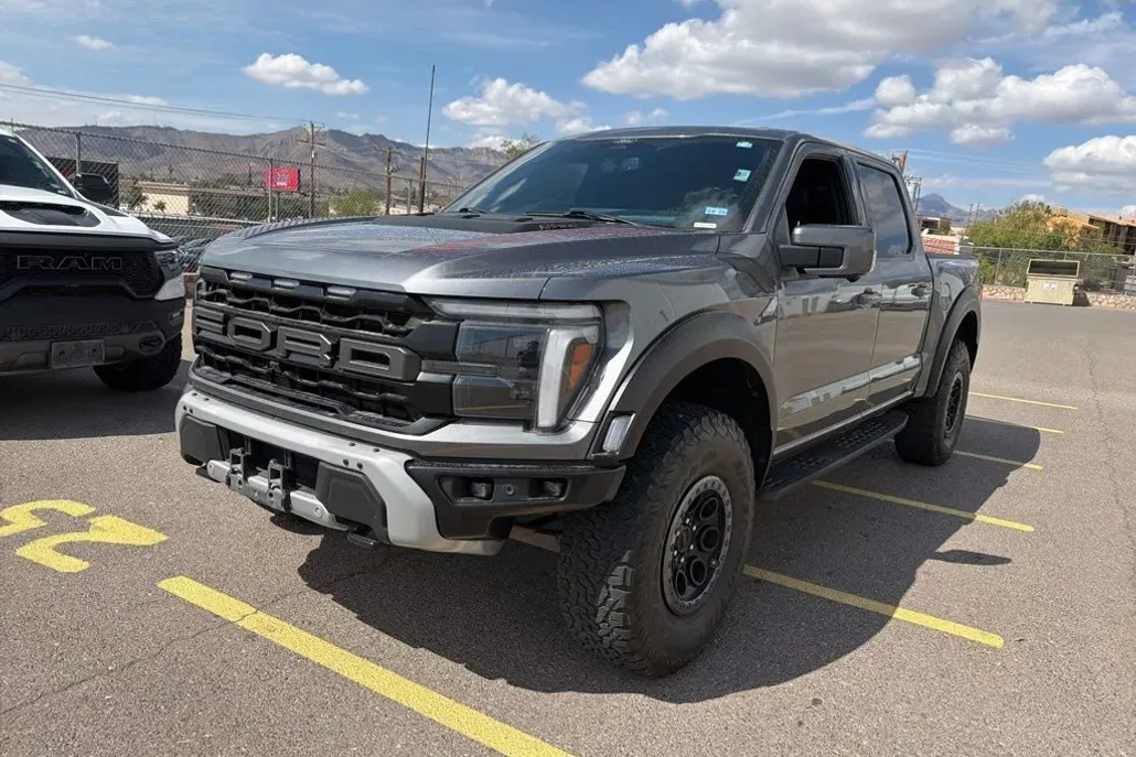 2024 Ford F-150 Raptor photo 1