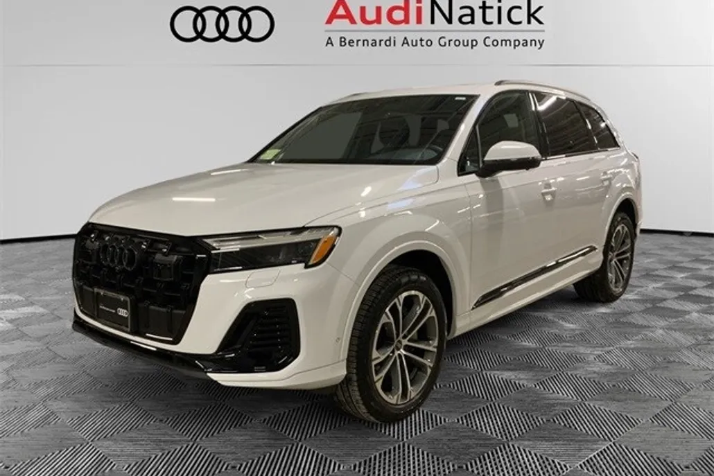 2025 Audi Q7 45 Premium Plus photo 1